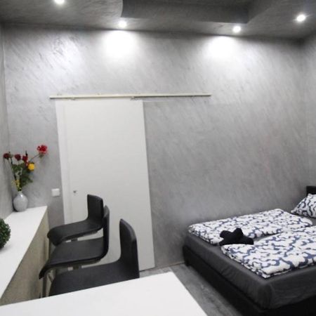 Family Studio In Akh Area Vienna Exterior photo